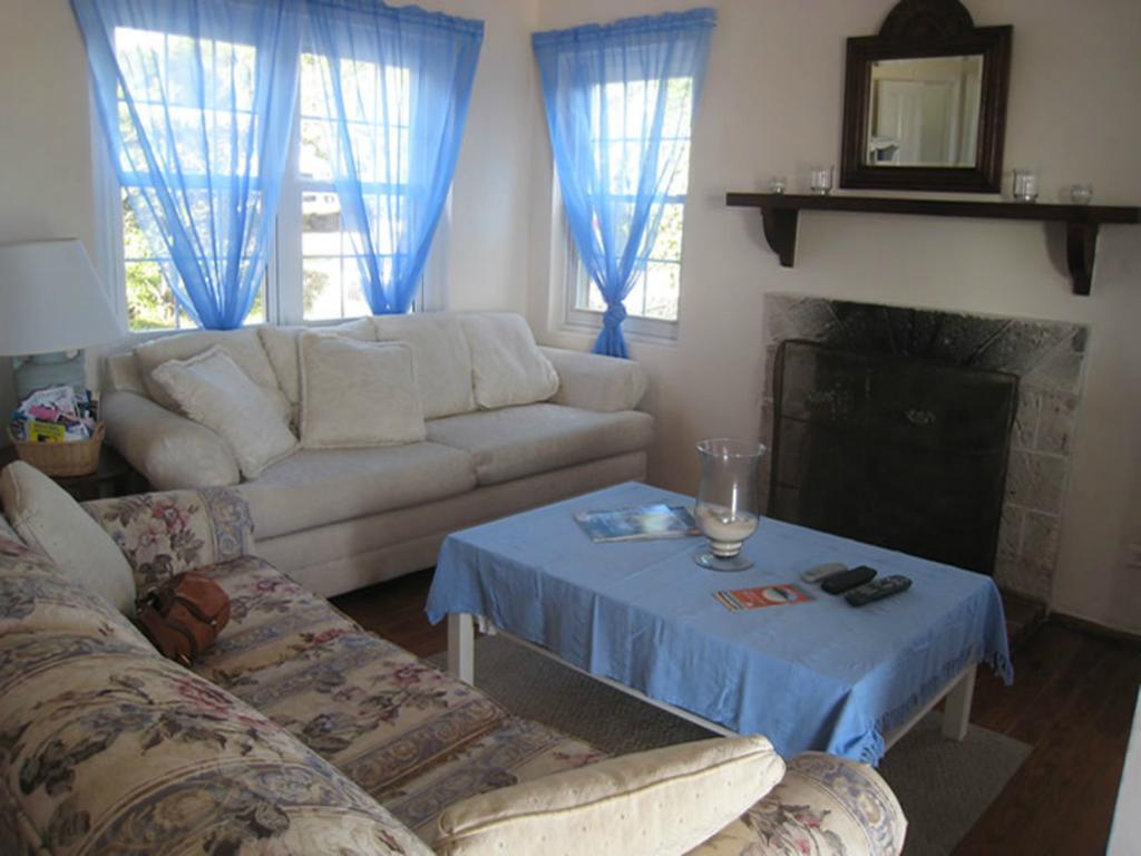 Grape Bay Cottages Mount Pleasant Phòng bức ảnh